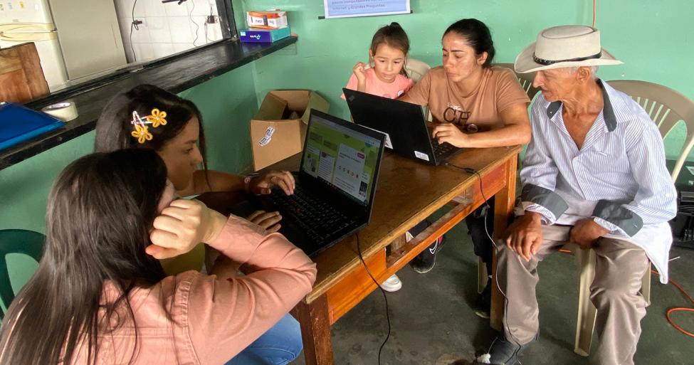 Tecnología como herramienta de la Paz: Cerrando la brecha digital en comunidades rurales del país